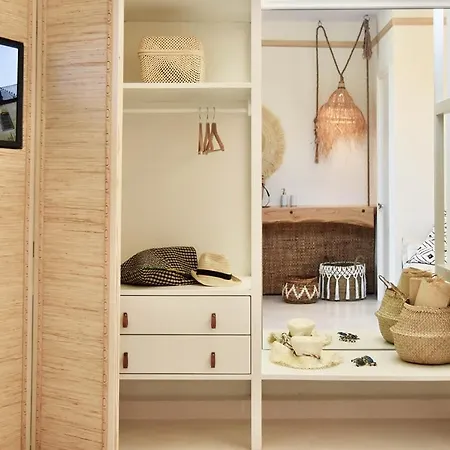 Elefthia Syros Exclusive Mégas Yialós-Nítes